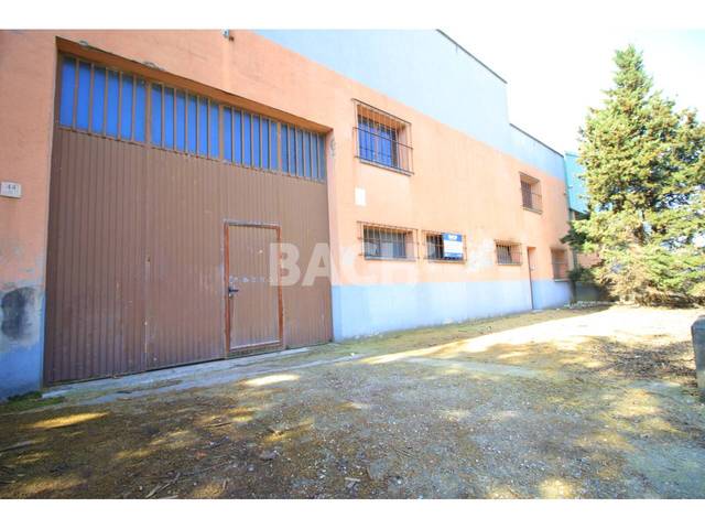 Nave industrial en Alquiler en Calle Rupit, 44 en Caputxins - Ambulatori