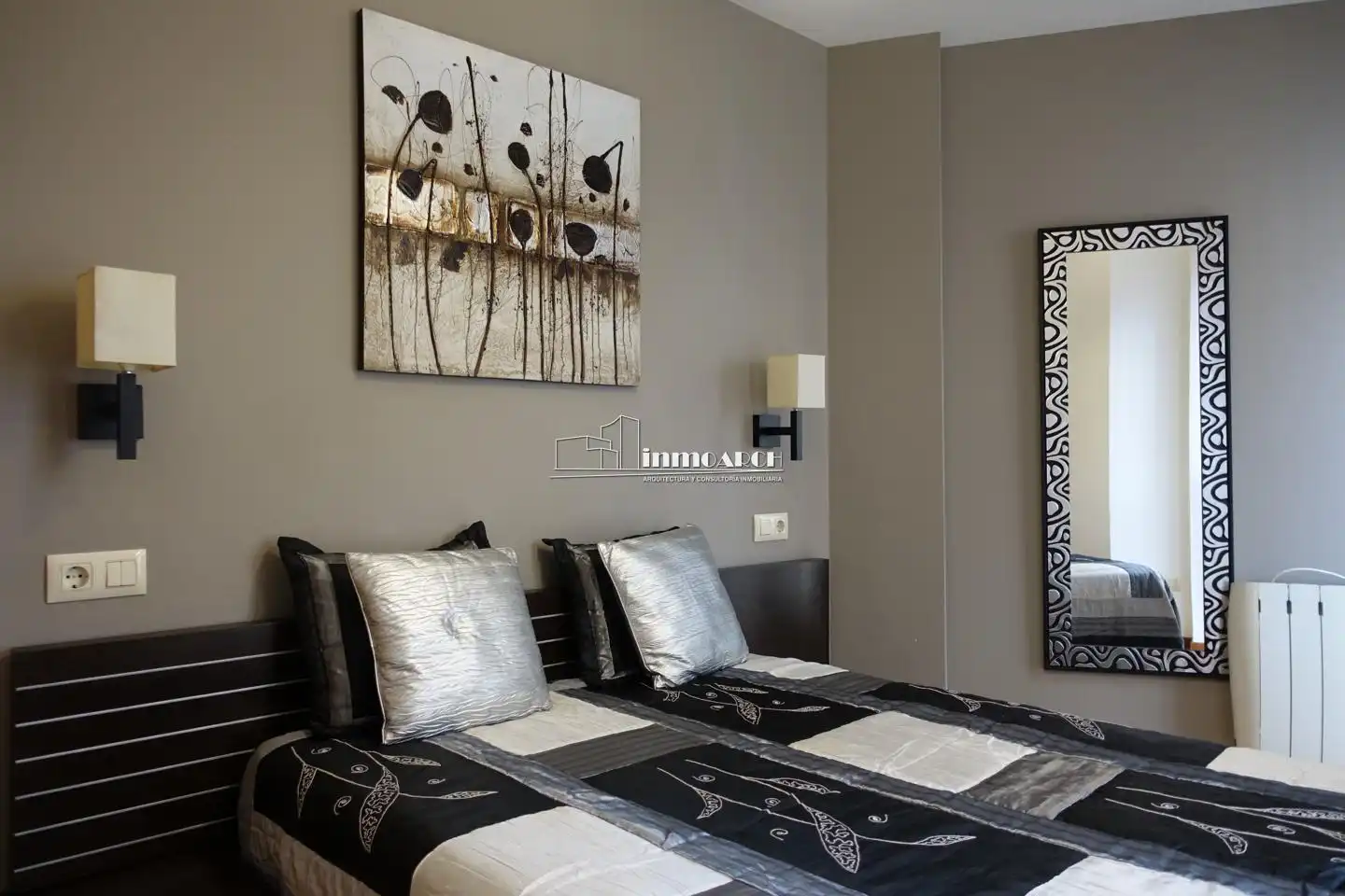 Schlafzimmer von Wohnung zur Miete in A Coruña Capital  mit Heizung, Parkett und Möbliert