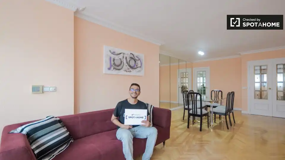 Sala de estar de Piso de alquiler en Alcalá de Henares con Aire acondicionado, Calefacción y Amueblado