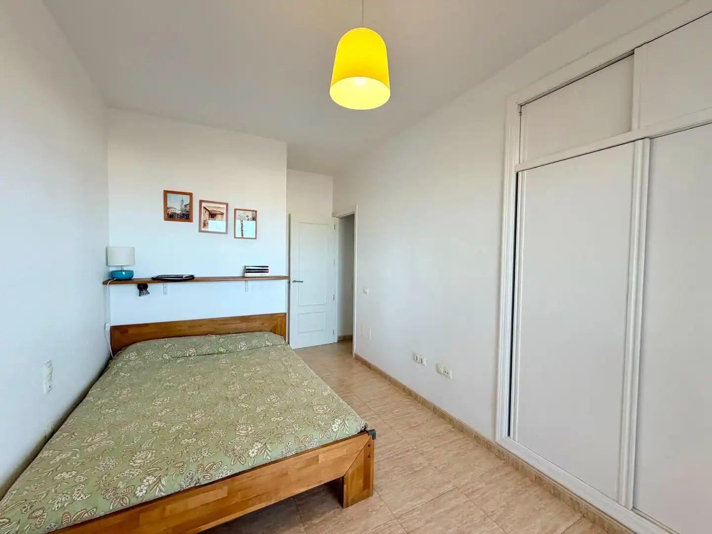 Dormitori de Pis en venda en Roquetas de Mar amb Aire condicionat, Terrassa i Piscina comunitària