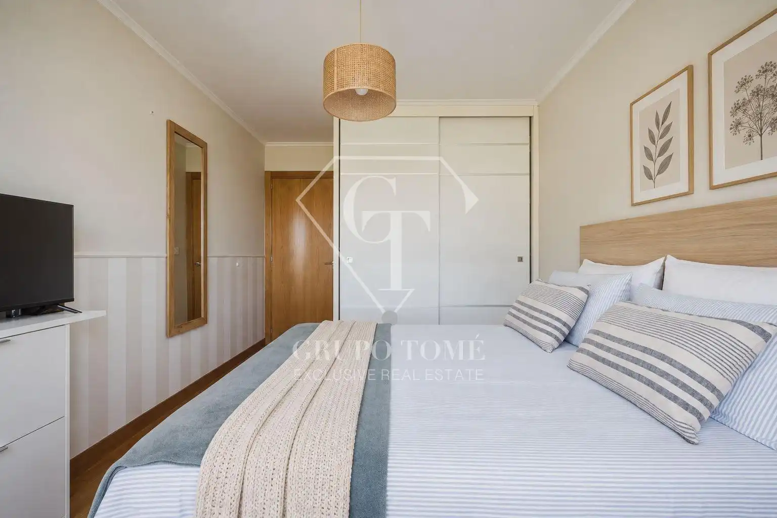 Habitación de Casa adosada en venta en Orio con Calefacción, Terraza y Trastero