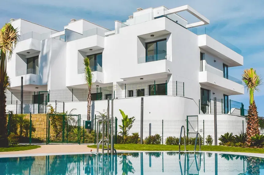 Vista exterior de Casa adosada en venda en Fuengirola amb Aire condicionat, Traster i Forn