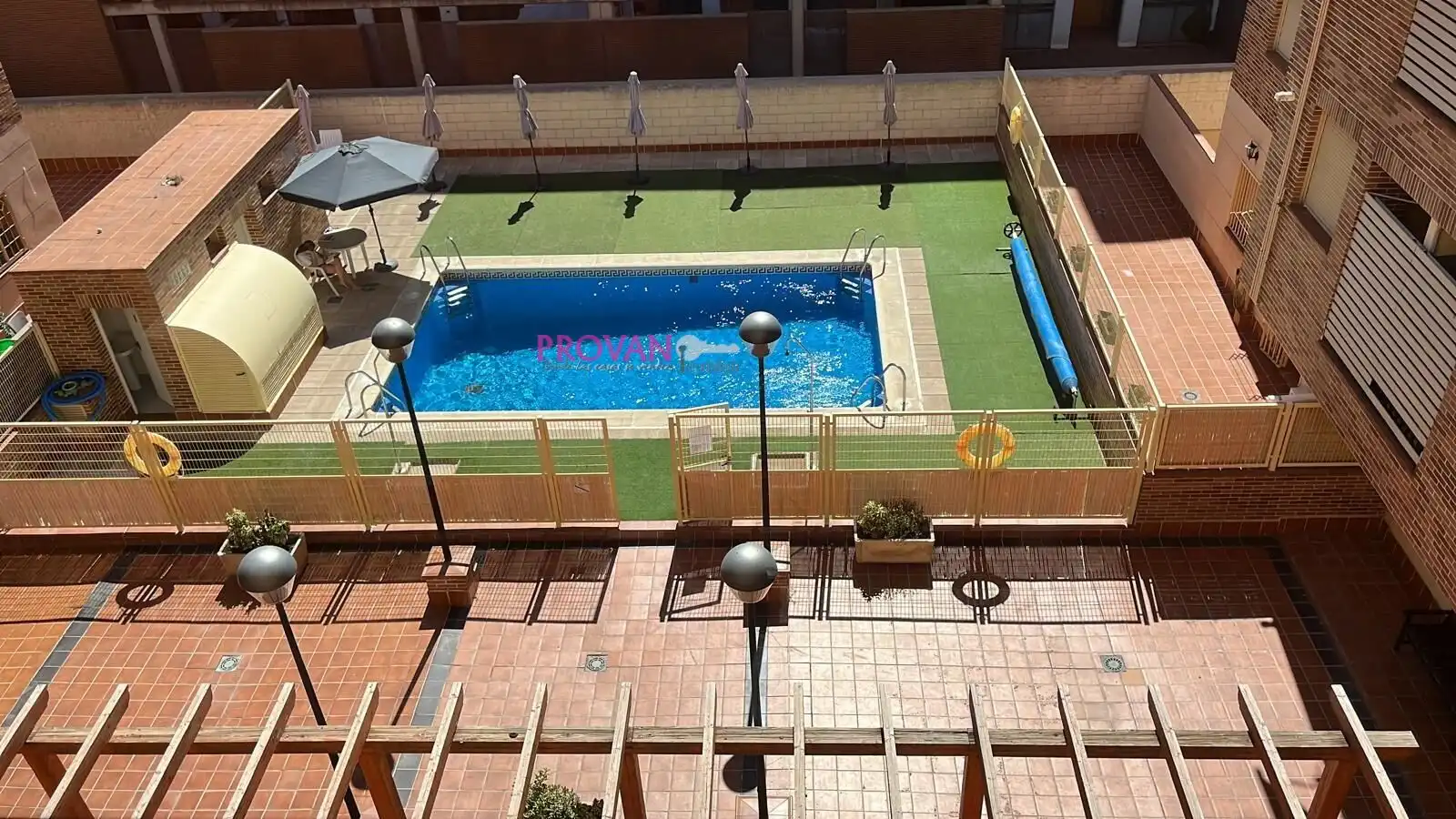 Piscina de Piso en venta en Alcalá de Henares con Aire acondicionado, Calefacción y Trastero