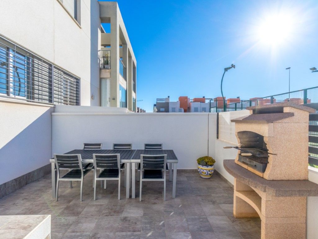 Terrassa de Apartament en venda en Torrevieja amb Moblat