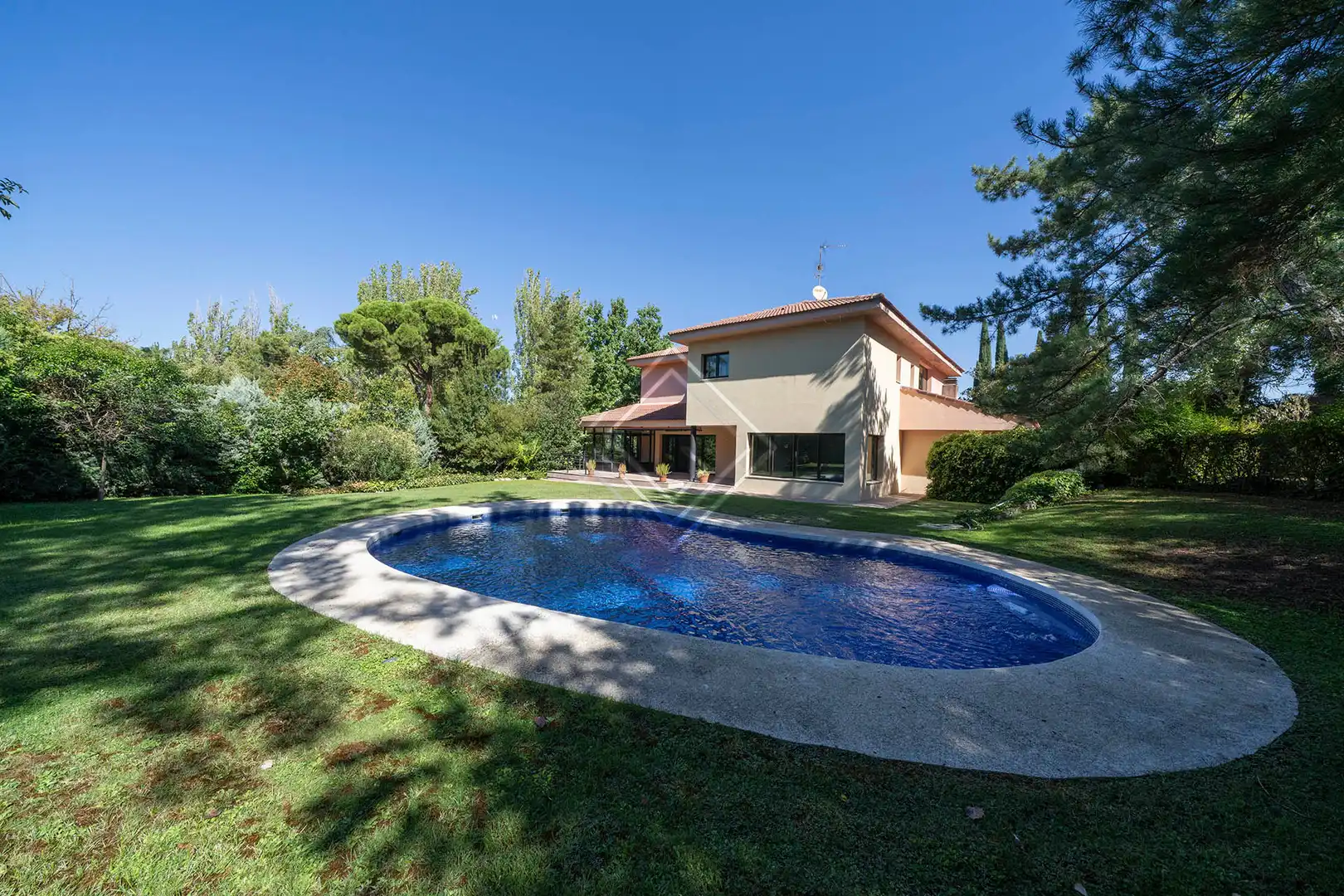 Villa con piscina in vendita a Somosaguas, imagen 3