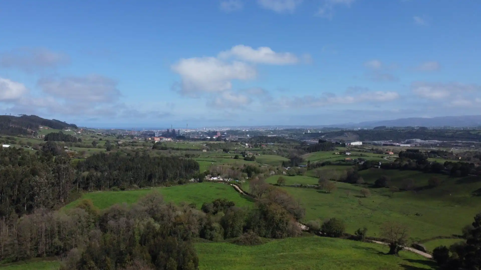 Vista exterior de Residencial en venda en Gijón 