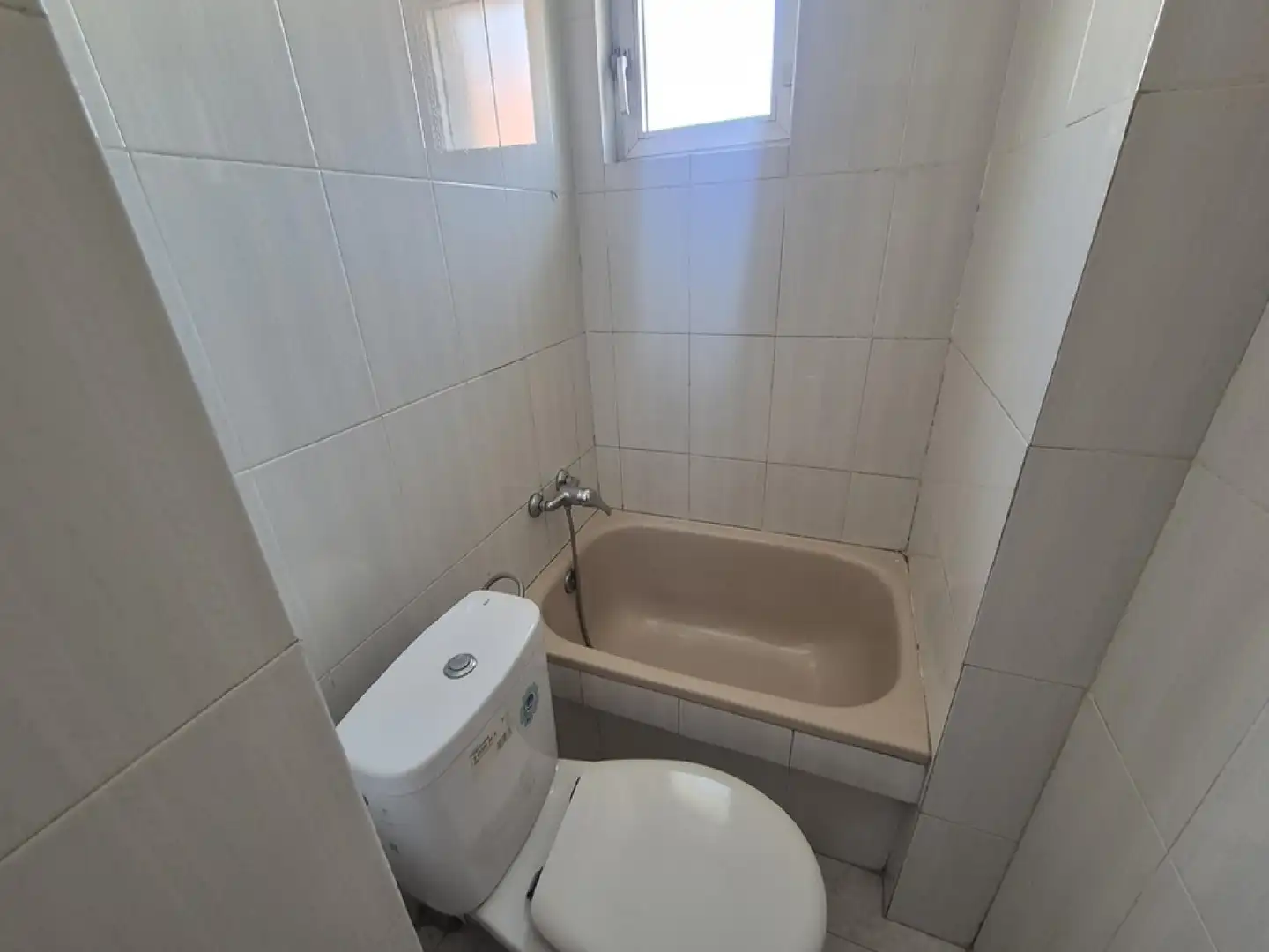 Badezimmer von Wohnung zum Verkauf in Salamanca