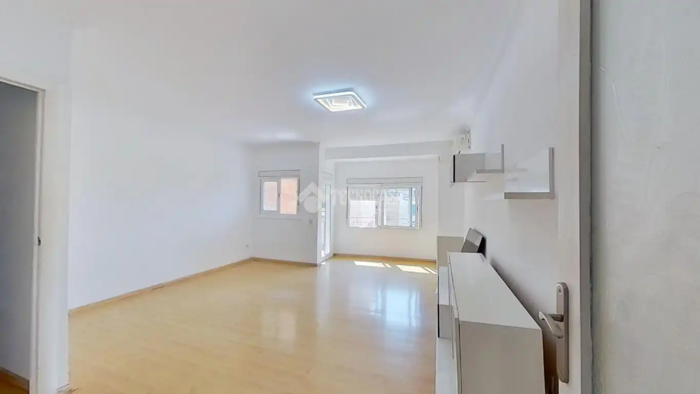 Sala d'estar de Pis en venda en Barberà del Vallès amb Aire condicionat, Parquet i Moblat
