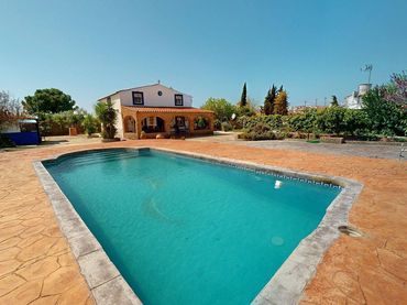Xalet amb piscina en venda a Villafranca de Córdoba