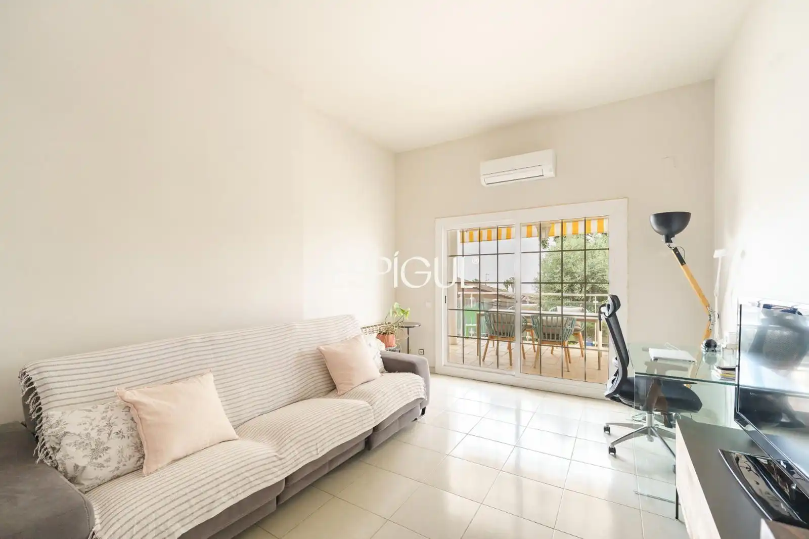 Living room of Detached homes for sale in Teià  with Air Conditioner, Heating and Private garden