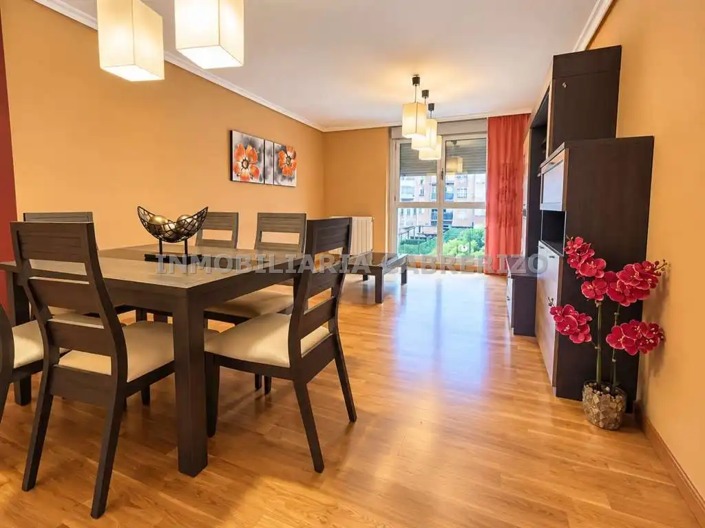 Apartament amb piscina en venda a Villamediana de Iregua