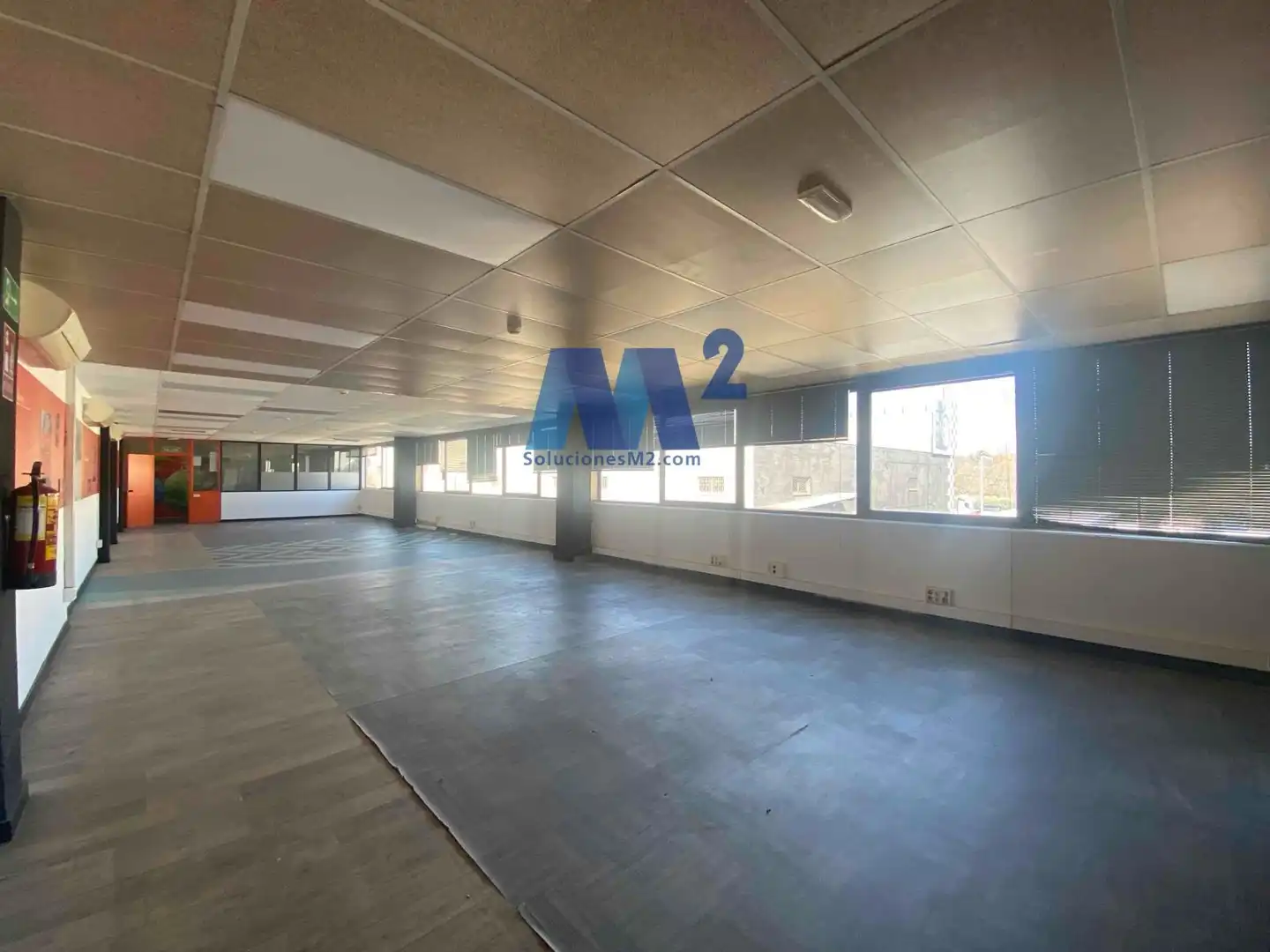 Fabrikhallen zur Miete in Alcobendas