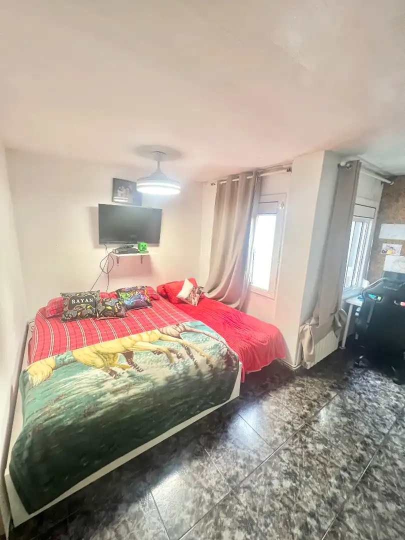 Habitación de Ático en venta en Sant Boi de Llobregat con Calefacción y Balcón