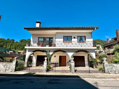 Außenansicht von Haus oder Chalet zum verkauf in Montesquiu mit Terrasse und Balkon