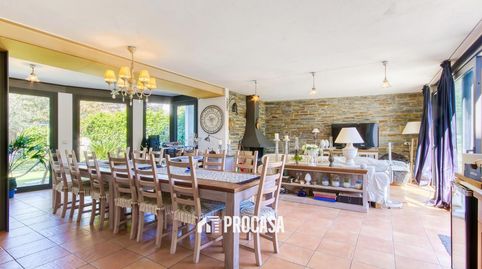 Casa unifamiliar exclusiva con ascensor, jardín y múltiples espacios independientes en Llançà, imatge 3