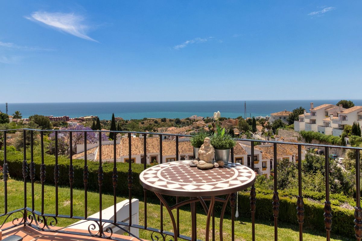 Garden of Attic for sale in Benalmádena  with Air Conditioner and Community pool