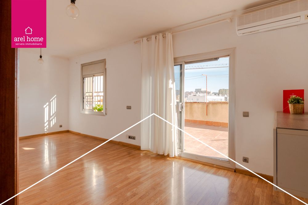 Dormitori de Pis en venda en L'Hospitalet de Llobregat amb Aire condicionat, Parquet i Terrassa