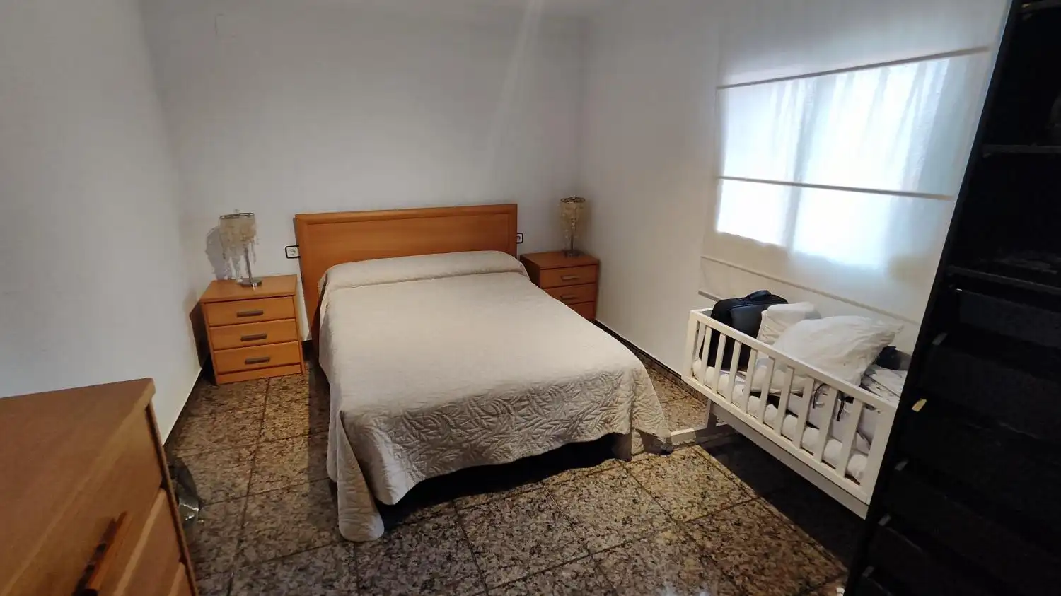 Habitación de Casa adosada en venta en Rubí con Trastero