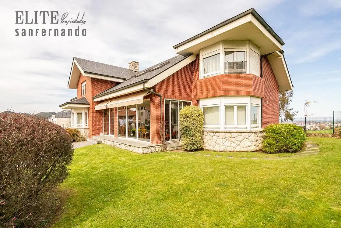 Vista exterior de Casa o chalet en venta en Piélagos con Calefacción, Jardín privado y Trastero