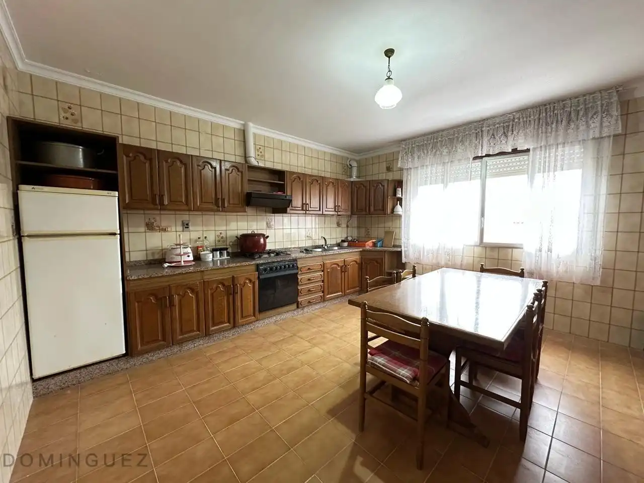 Cuina de Casa o xalet en venda en Marín amb Jardí privat i Traster