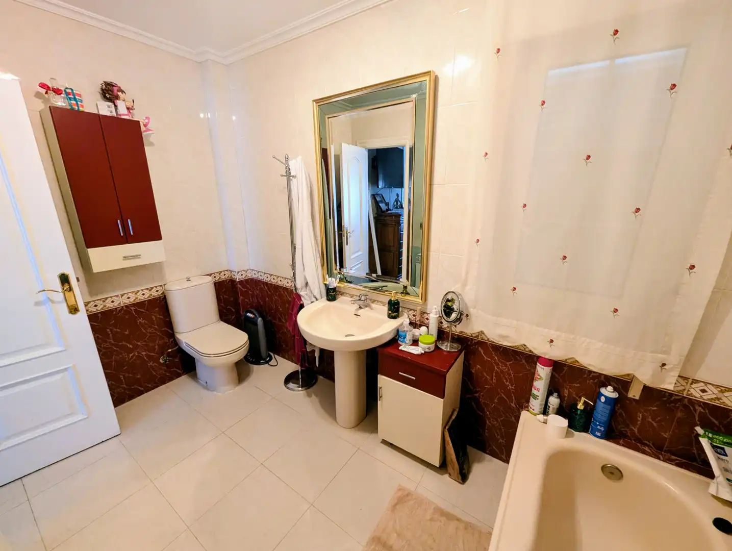 Bathroom of Houses for sale in Villamuriel de Cerrato  with Heating, Furnished and Balcony