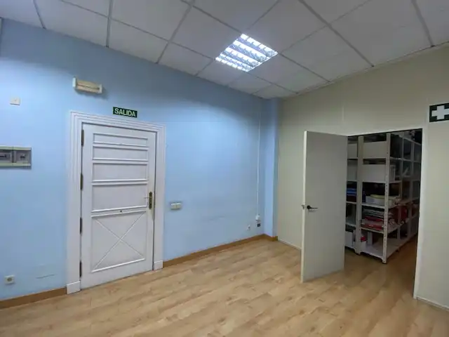 Office space with lift for sale in Calle del Doctor Verneau 3, imagen 8