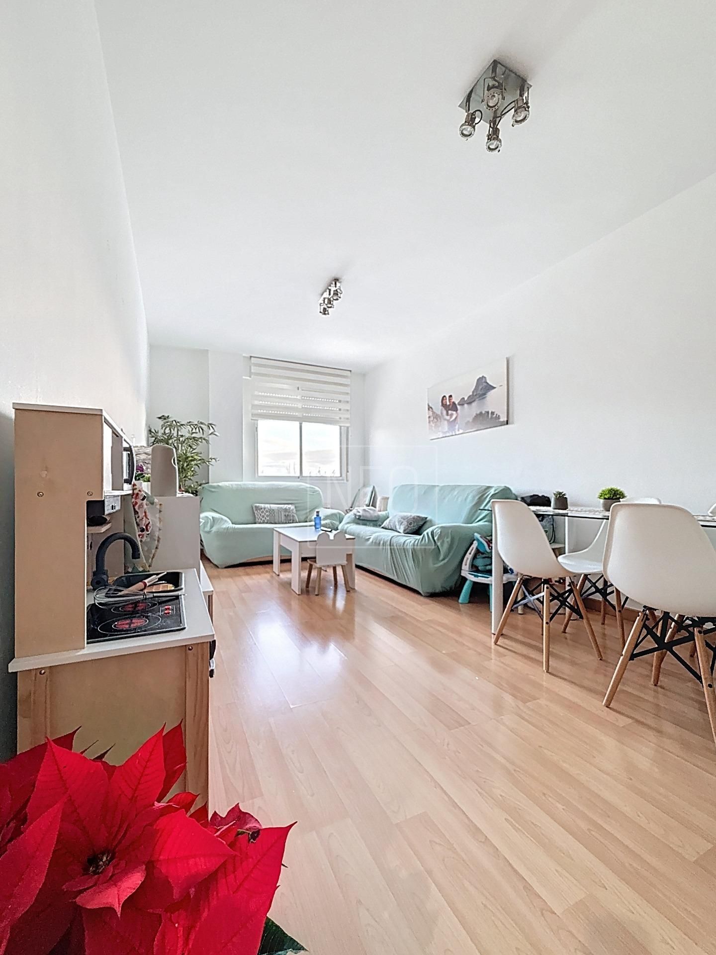 Sala d'estar de Pis en venda en Atarfe amb Aire condicionat