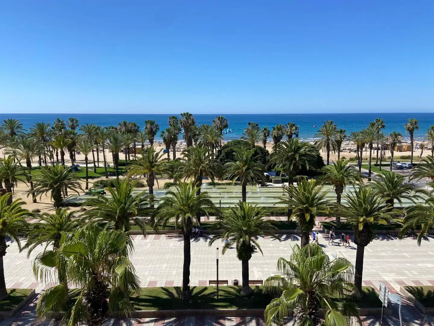 Vista exterior de Pis de lloguer amb opció a compra en Salou amb Aire condicionat, Calefacció i Jardí privat