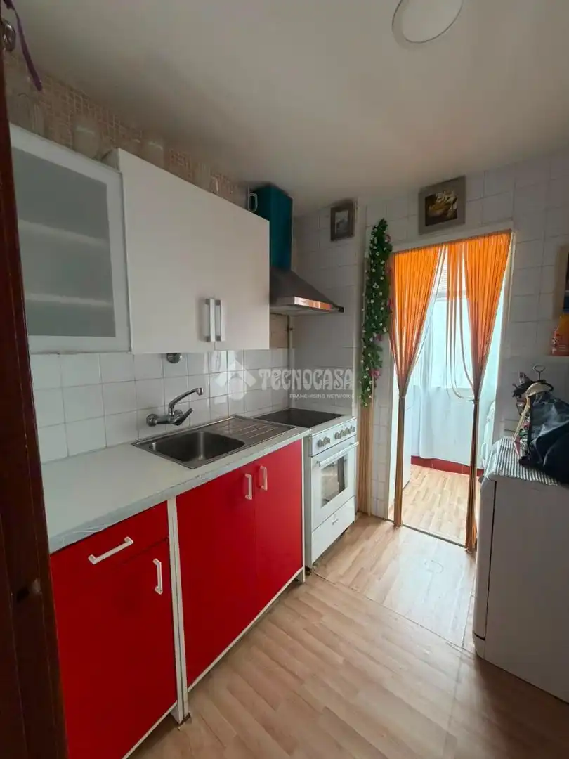 Flat for sale in Salesianos