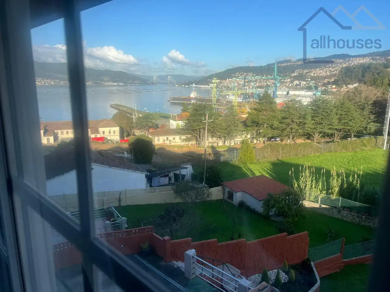 Dormitori de Casa o xalet de lloguer en Vigo  amb Calefacció, Jardí privat i Traster