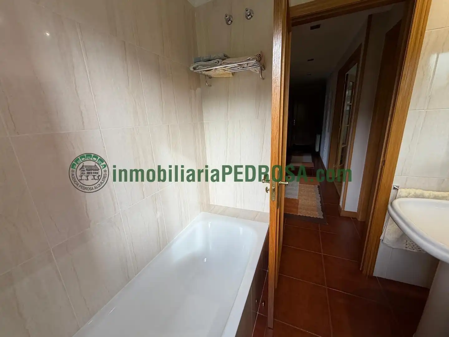 Wohnung zur Miete in Calle RIO OITAVEN, San Salvador - Caeira