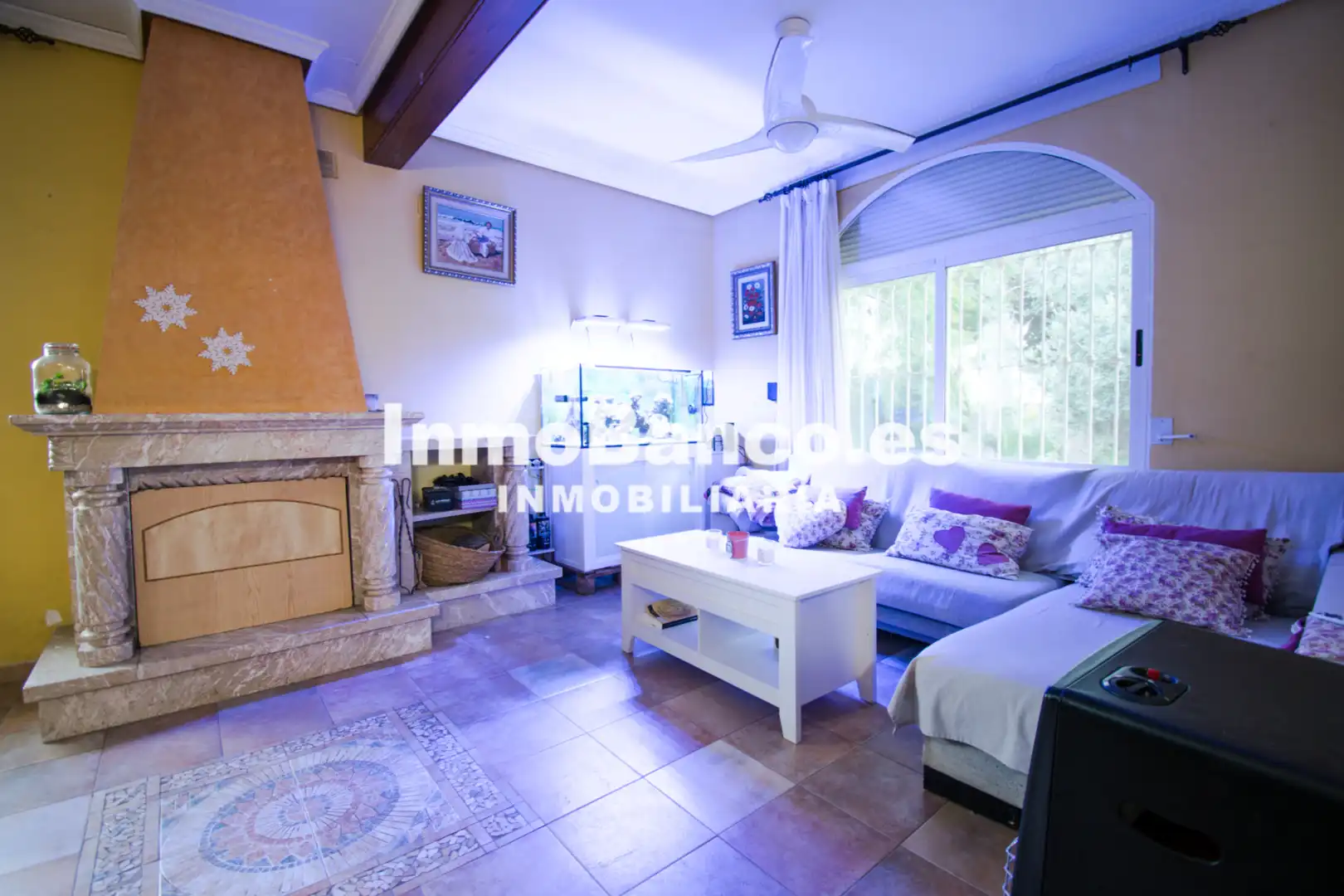 Sala d'estar de Casa o xalet en venda en Torrent amb Aire condicionat, Calefacció i Jardí privat