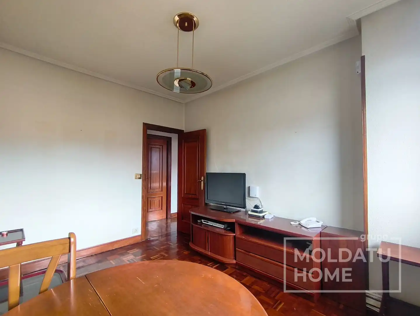Living room of Flat for sale in Bilbao   with Heating, Terrace and Furnished