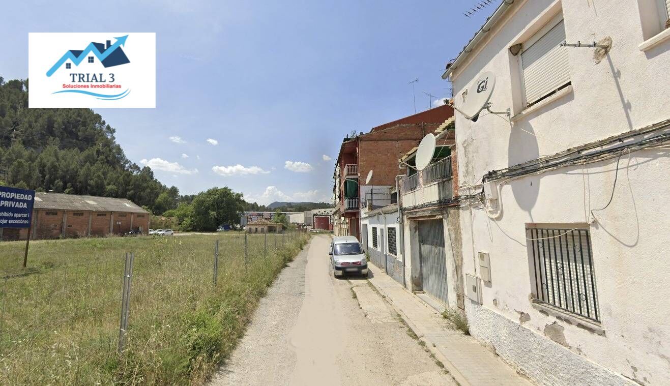 Vista exterior de Casa o xalet en venda en Sant Vicenç de Castellet amb Jardí privat