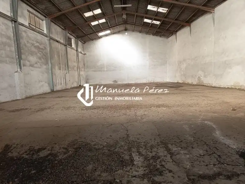 Vista exterior de Nave industrial en venta en Navalmoral de la Mata
