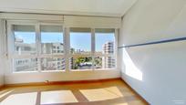 Bedroom of Flat for sale in  Madrid Capital  with Air Conditioner, Heating and Private garden