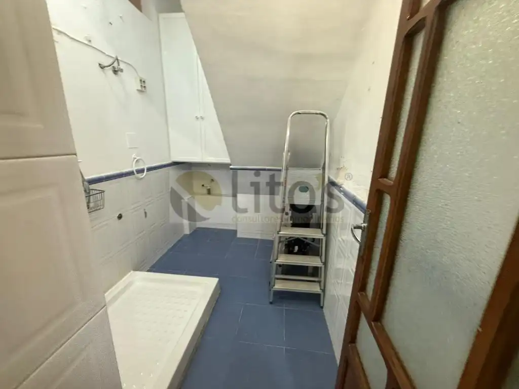 Badezimmer von Einfamilien-Reihenhaus zum Verkauf in Dos Hermanas