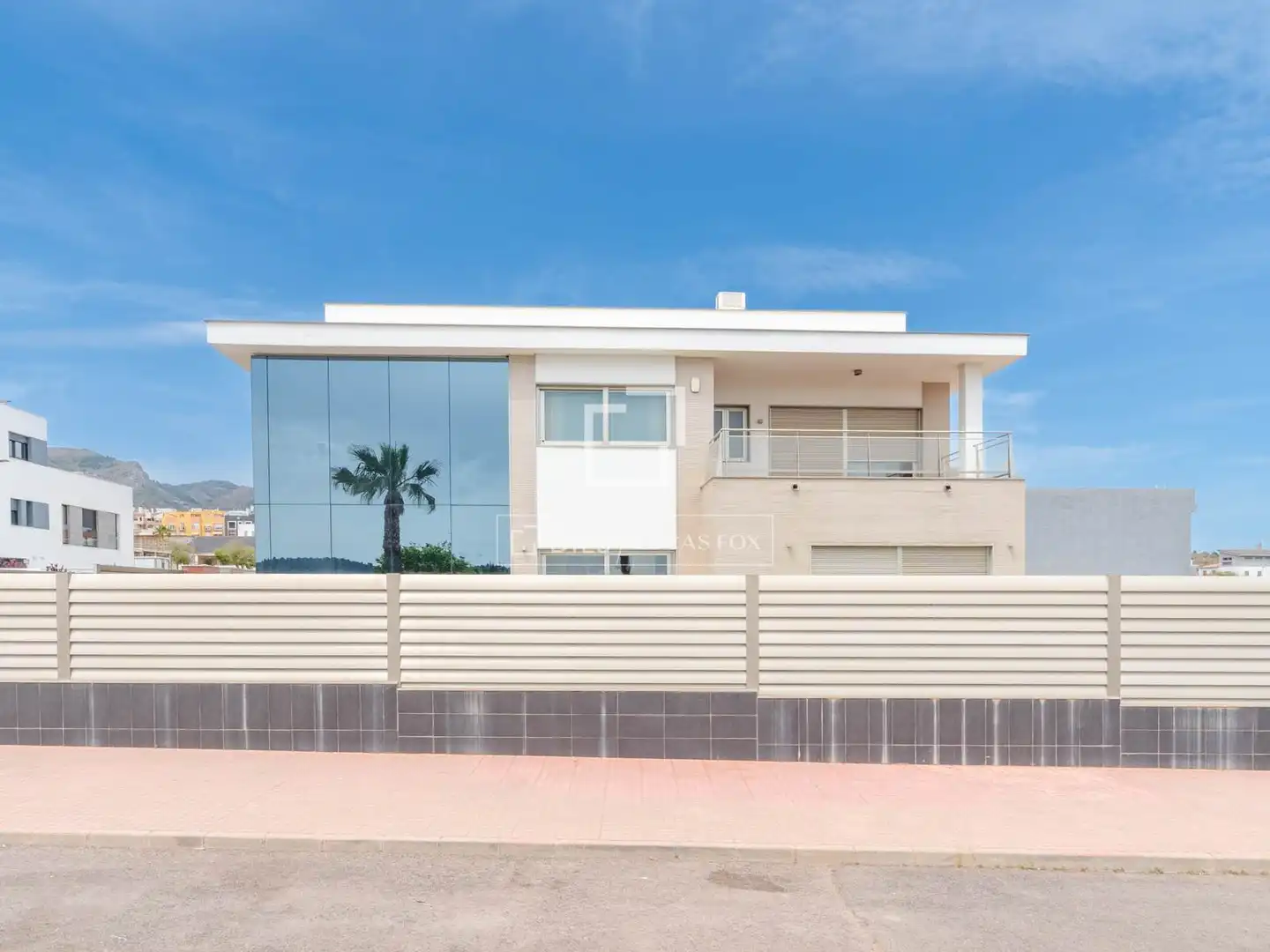 Vista exterior de Casa o xalet en venda en La Vall d'Uixó amb Aire condicionat, Calefacció i Jardí privat