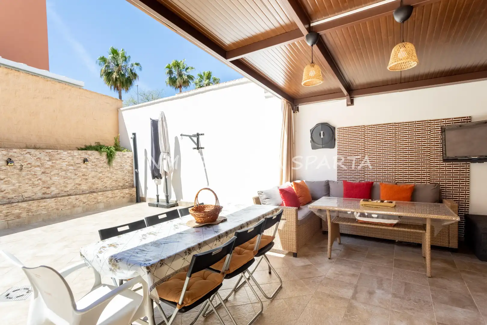 Terraza de Casa adosada en venta en Villanueva del Ariscal con Aire acondicionado, Calefacción y Jardín privado