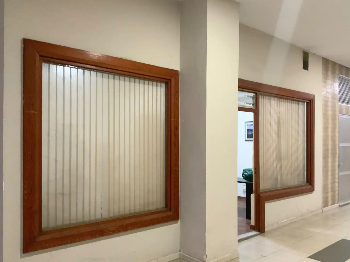 Local commercial à vendre à Avenida Xunqueira 5, imagen 3