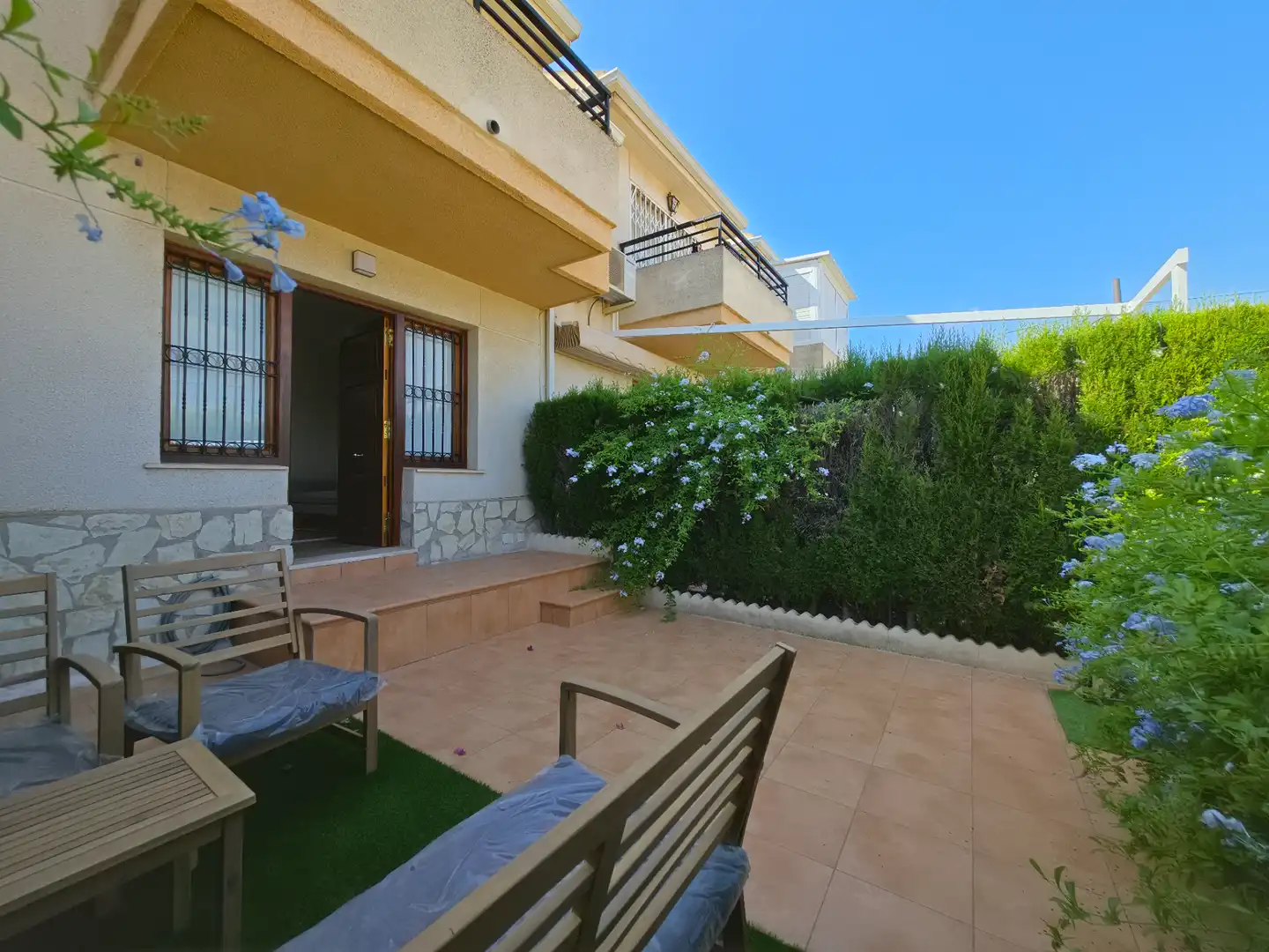 Adosado con piscina en venta en Avinguda Capiscol 9, imagen 2