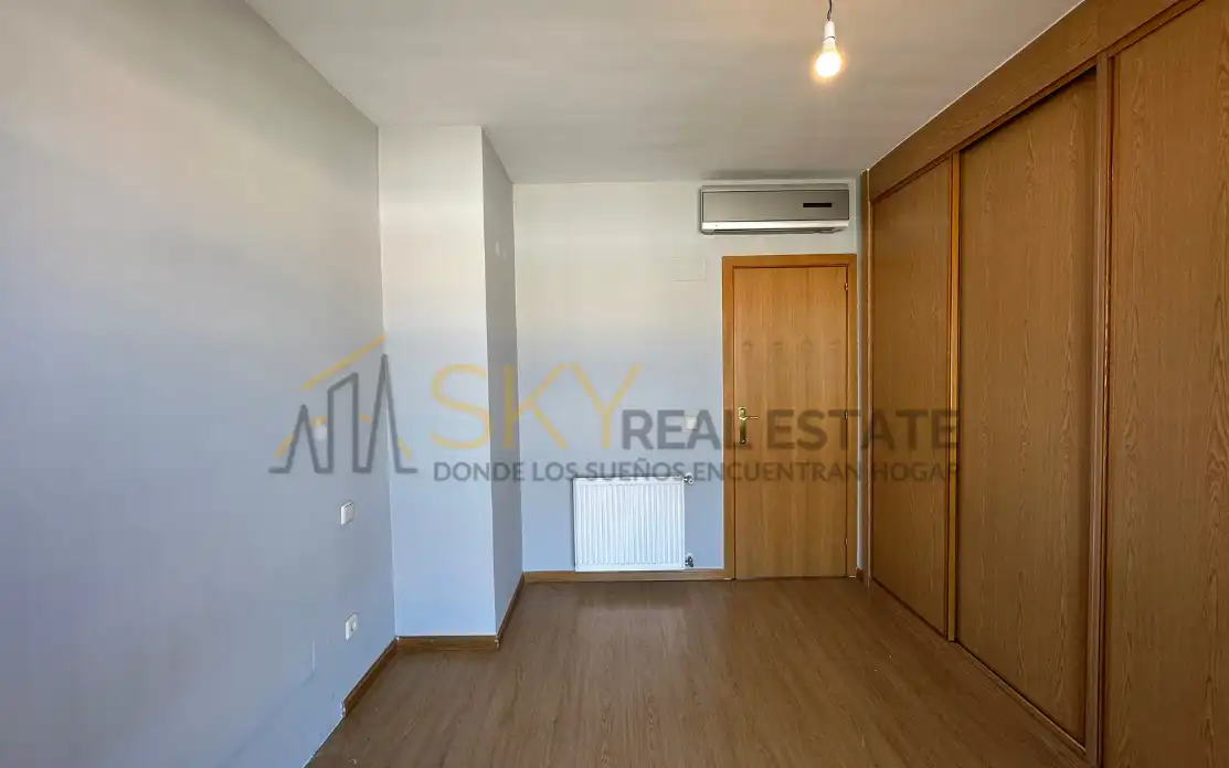 Bedroom of Attic for sale in Madrid  with Air Conditioner, Heating and Terrace