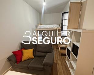 Dormitori de Estudi de lloguer en  Madrid Capital amb Aire condicionat i Moblat