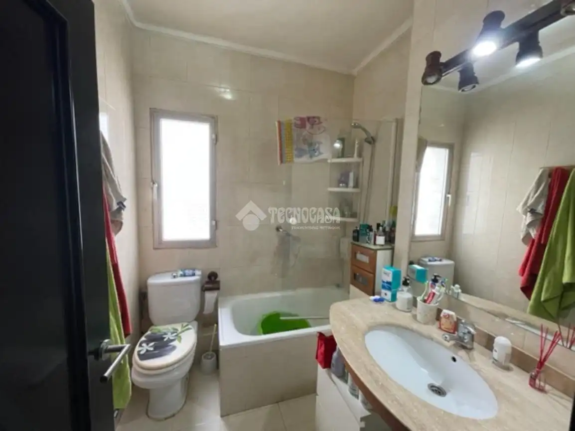 Baño de Piso en venta en Madrid con Calefacción y Parquet