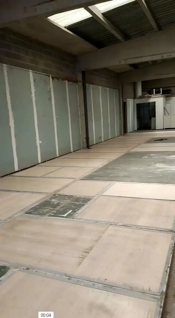 Nave industrial en venta en Cubelles