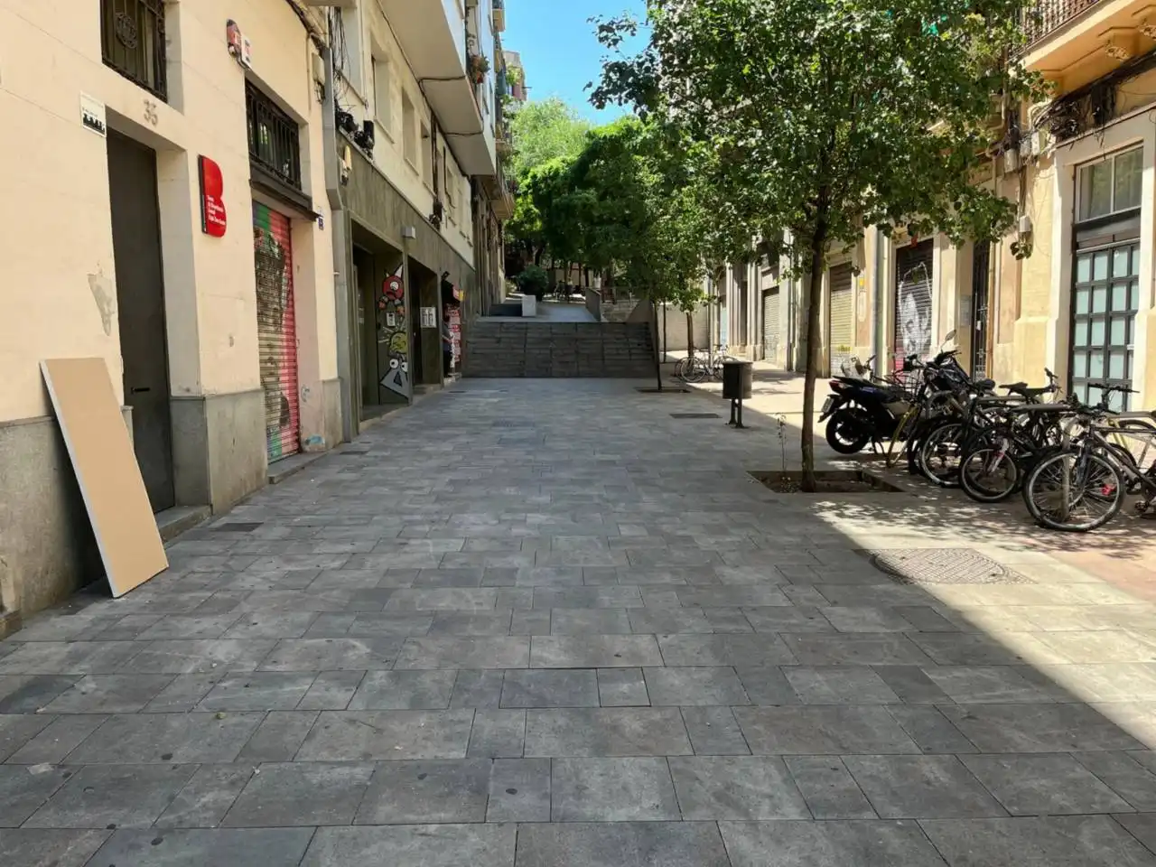 Vista exterior de Pis en venda en Barcelona amb Jardí privat