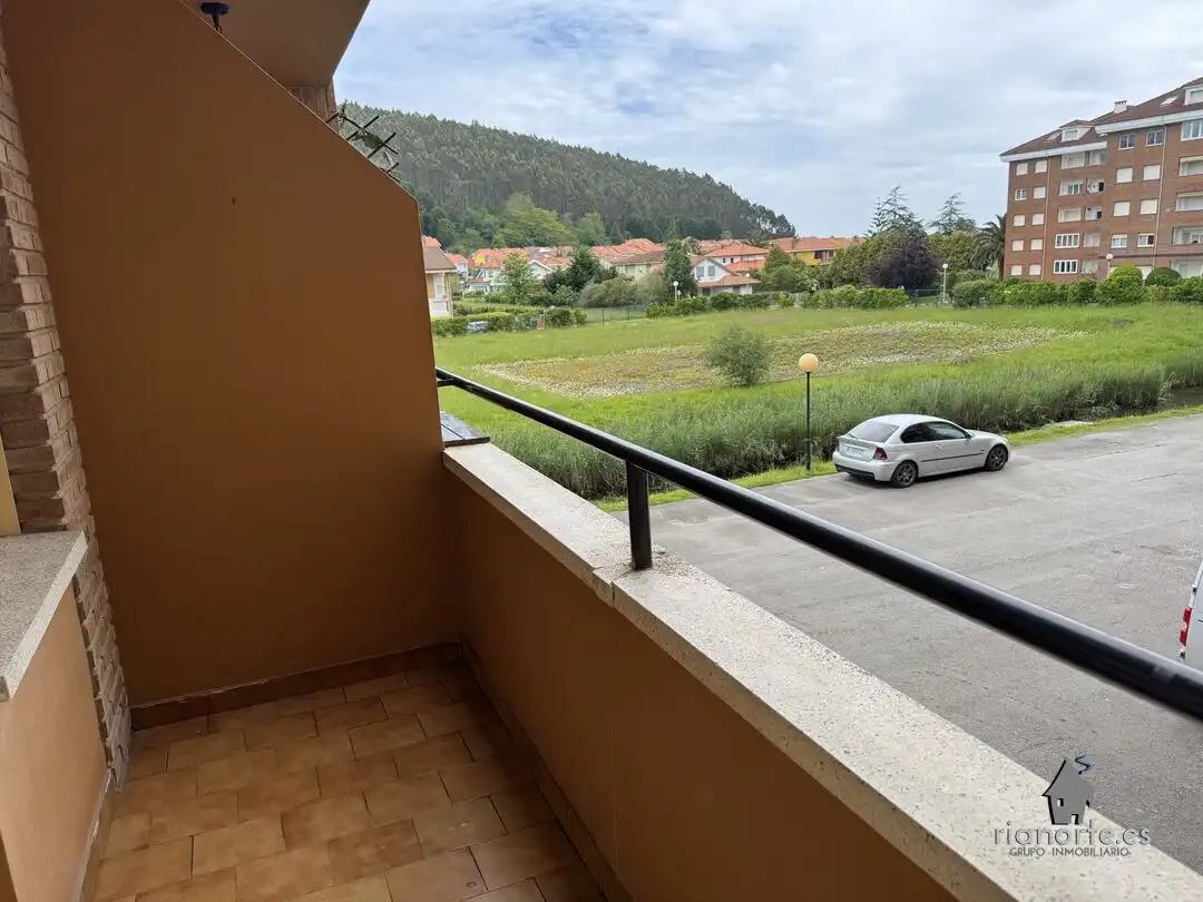 Terraza de Piso en venta en Ribadesella con Calefacción