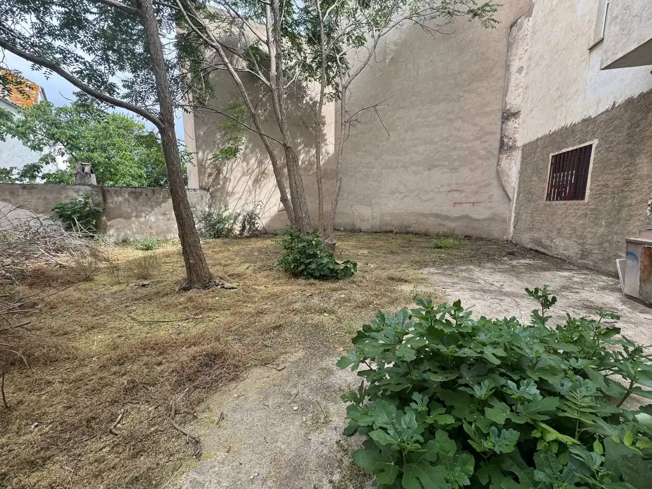 Commercial properties for sale in Huelma