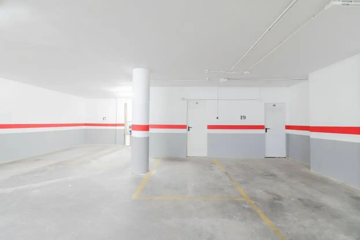 Parkplatz von Wohnung zum Verkauf in Benaguasil mit Klimaanlage und Alarm