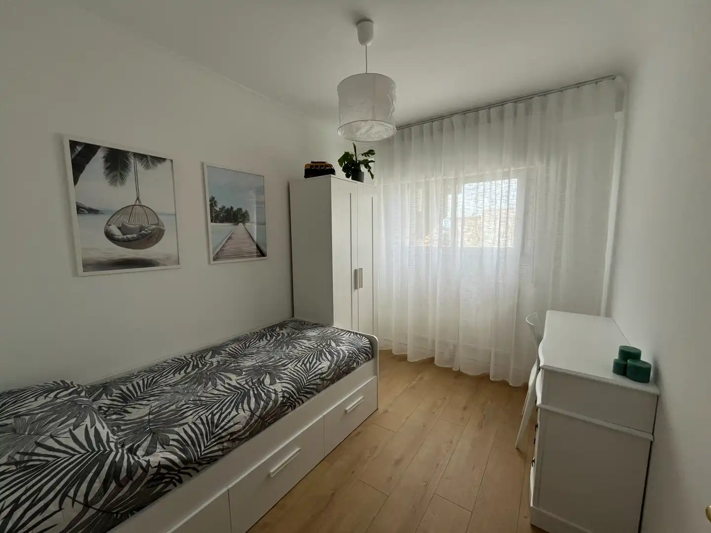 Schlafzimmer von Wohnung zur Miete in Ferrol mit Heizung, Möbliert und Ofen